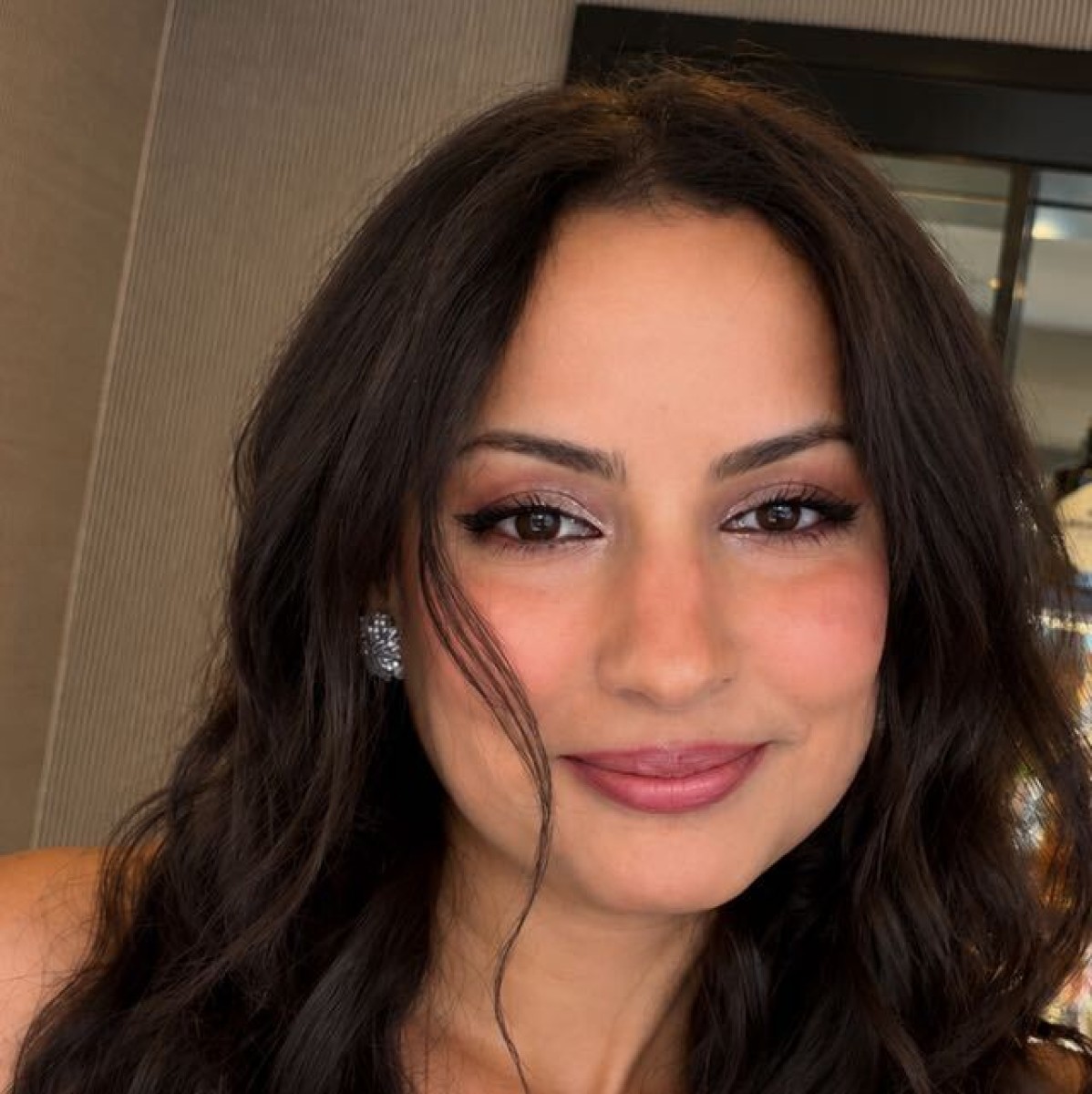 à la rencontre de l'artiste
                     Rania Bouabdallah                