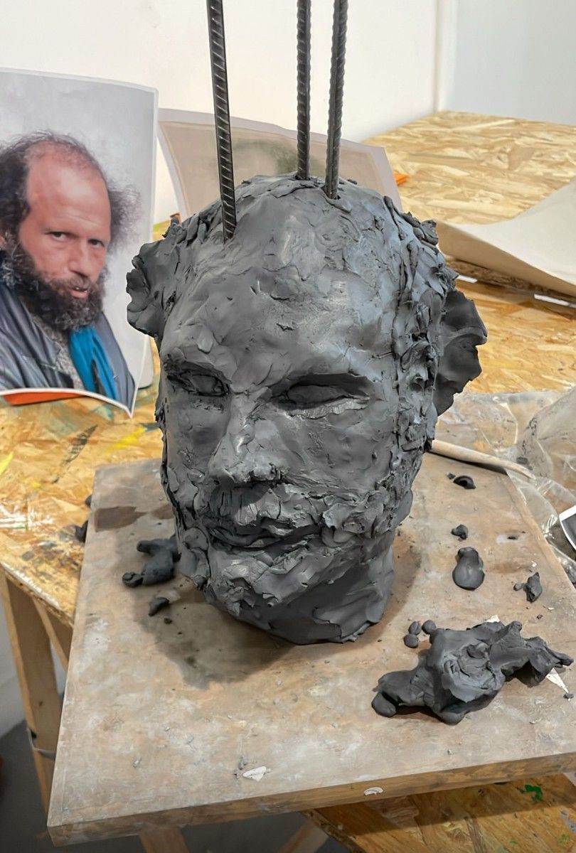 clemencedevienne portraitdericguilbert theartcycle photo_secondaire 1862906447.jpeg The Art Cycle