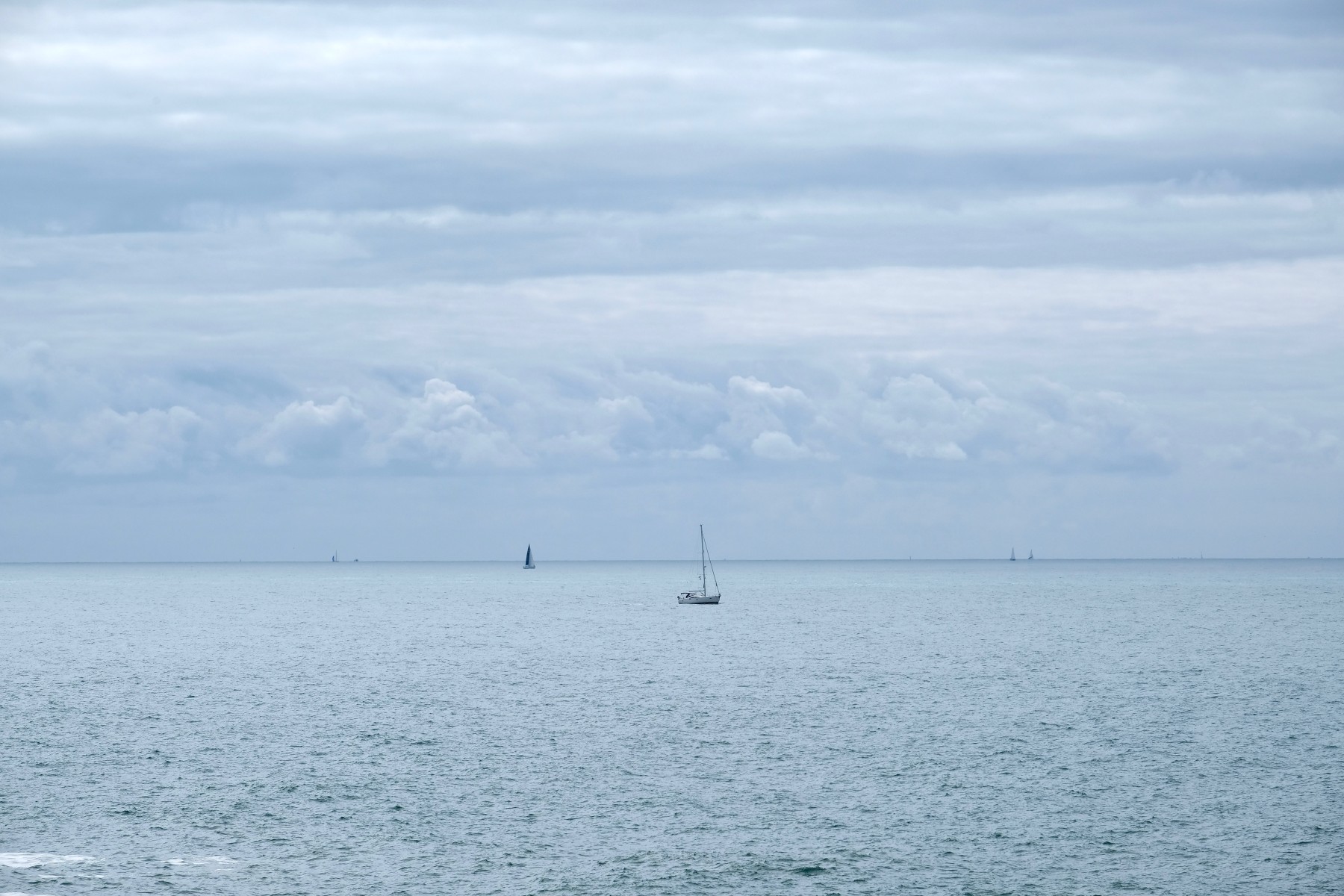 Bleu sky, de Eve Pinel The Art Cycle