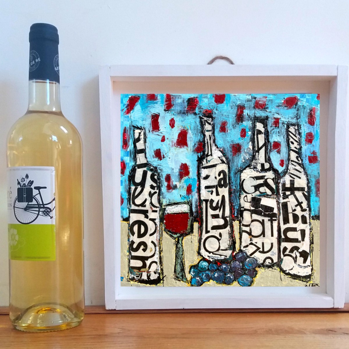 germainhenneka bouteillesauxlettresnoires theartcycle photo_situation 495004367.jpeg The Art Cycle