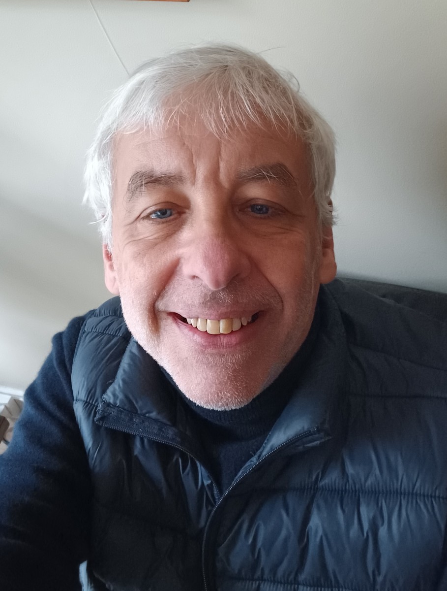 à la rencontre de l'artiste
                     Guillaume Lombard                