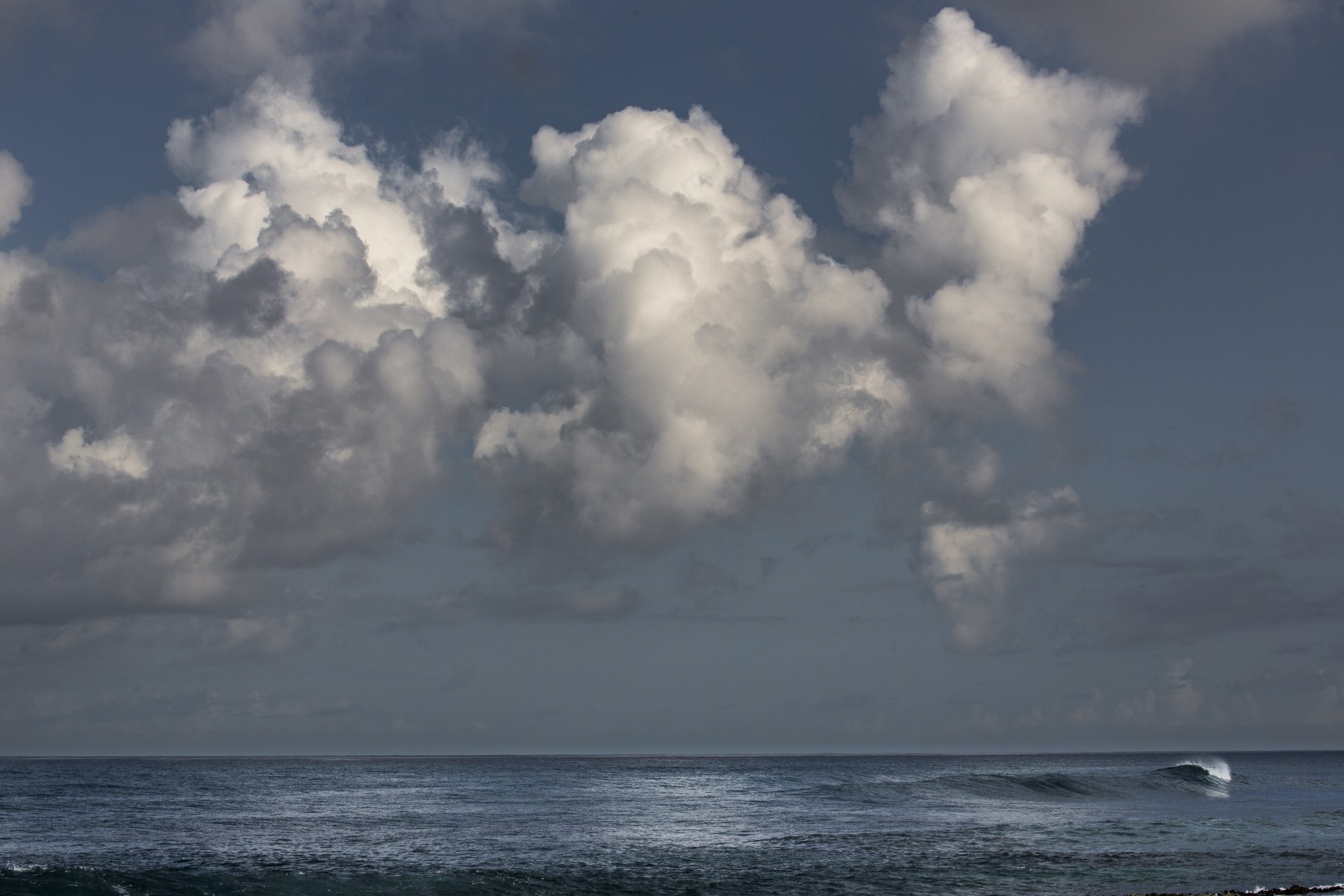 A wave of cloud, de Hei The Art Cycle