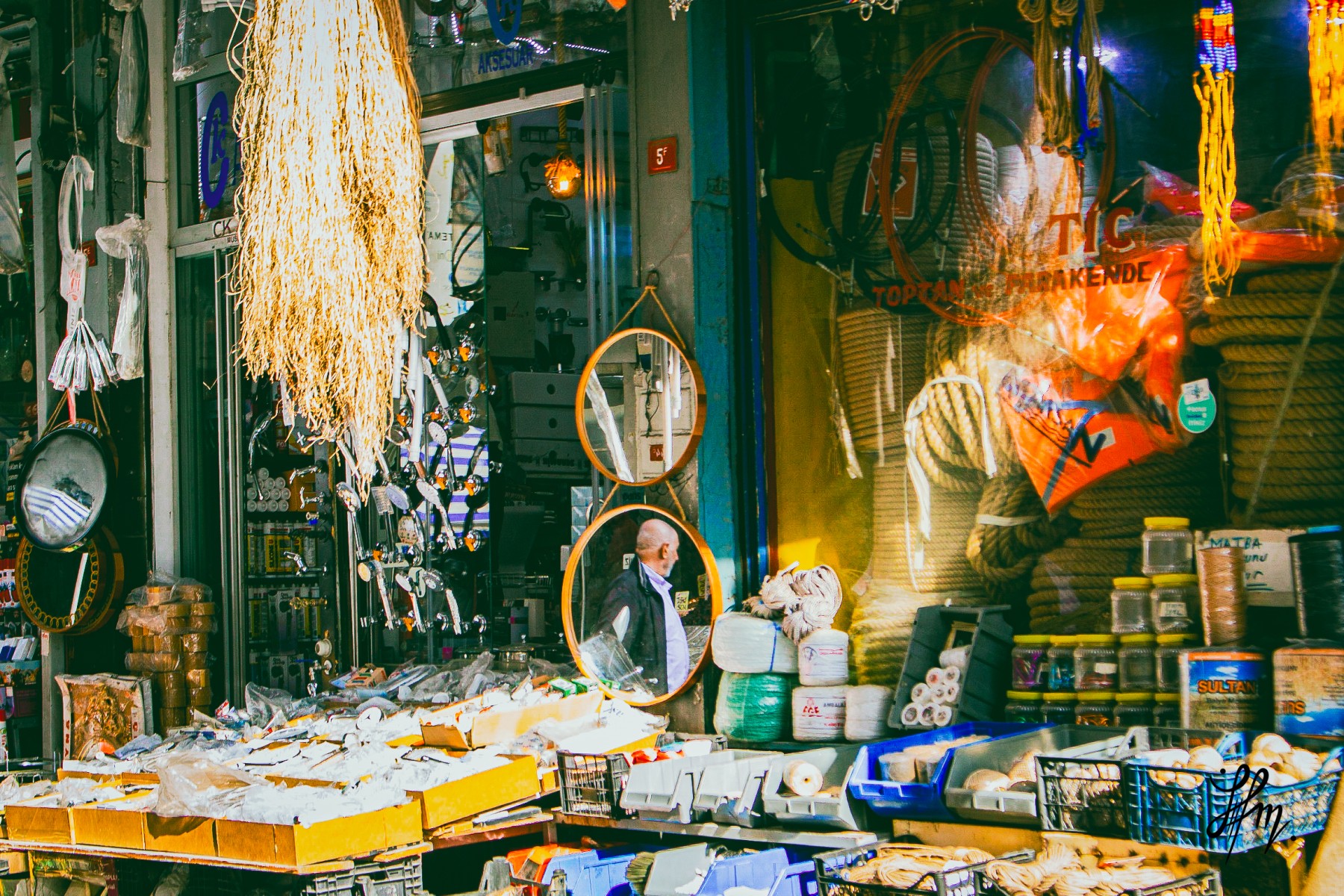 Spectre stambouliote , de Helia Mey The Art Cycle