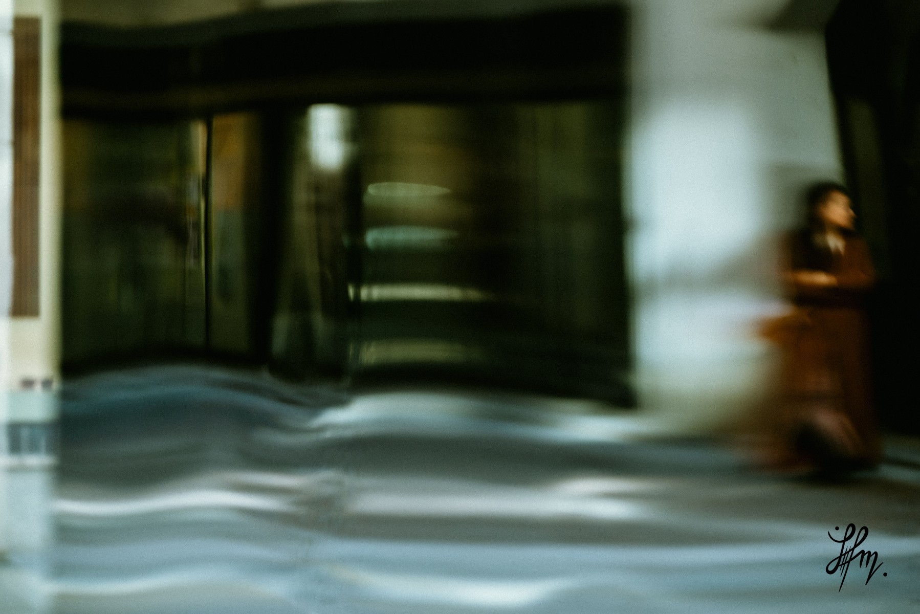 Traversée bleue des âmes seules , de Helia Mey The Art Cycle