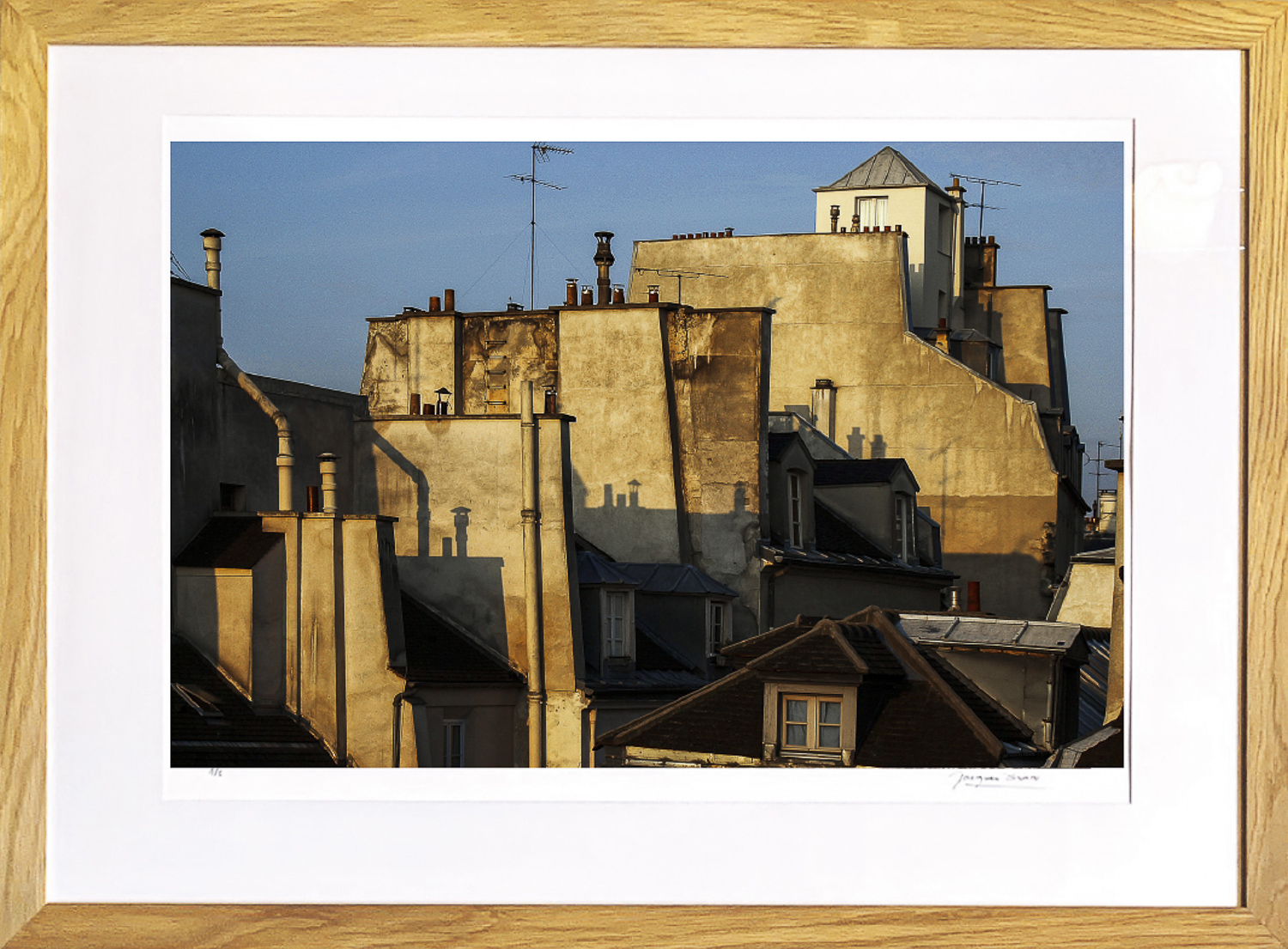 Les toits de Paris place de la Contrescarpe, de Jacques Bravo The Art Cycle