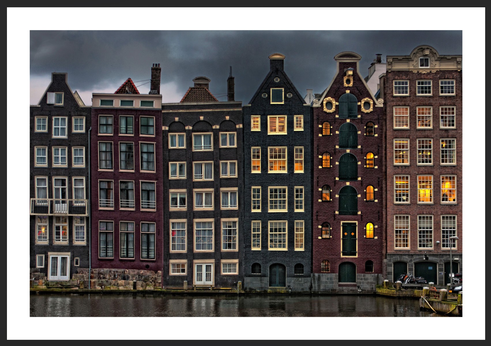 The Six ladies of Amsterdam, de Julien Delaval The Art Cycle