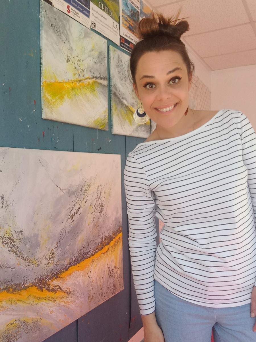 à la rencontre de l'artiste
                     Laure-Anne Lemaire                
