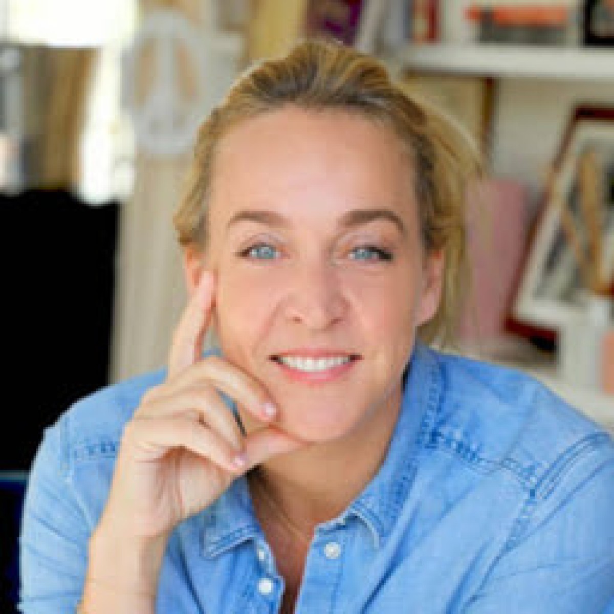 à la rencontre de l'artiste
                     Laurentine Burelle                