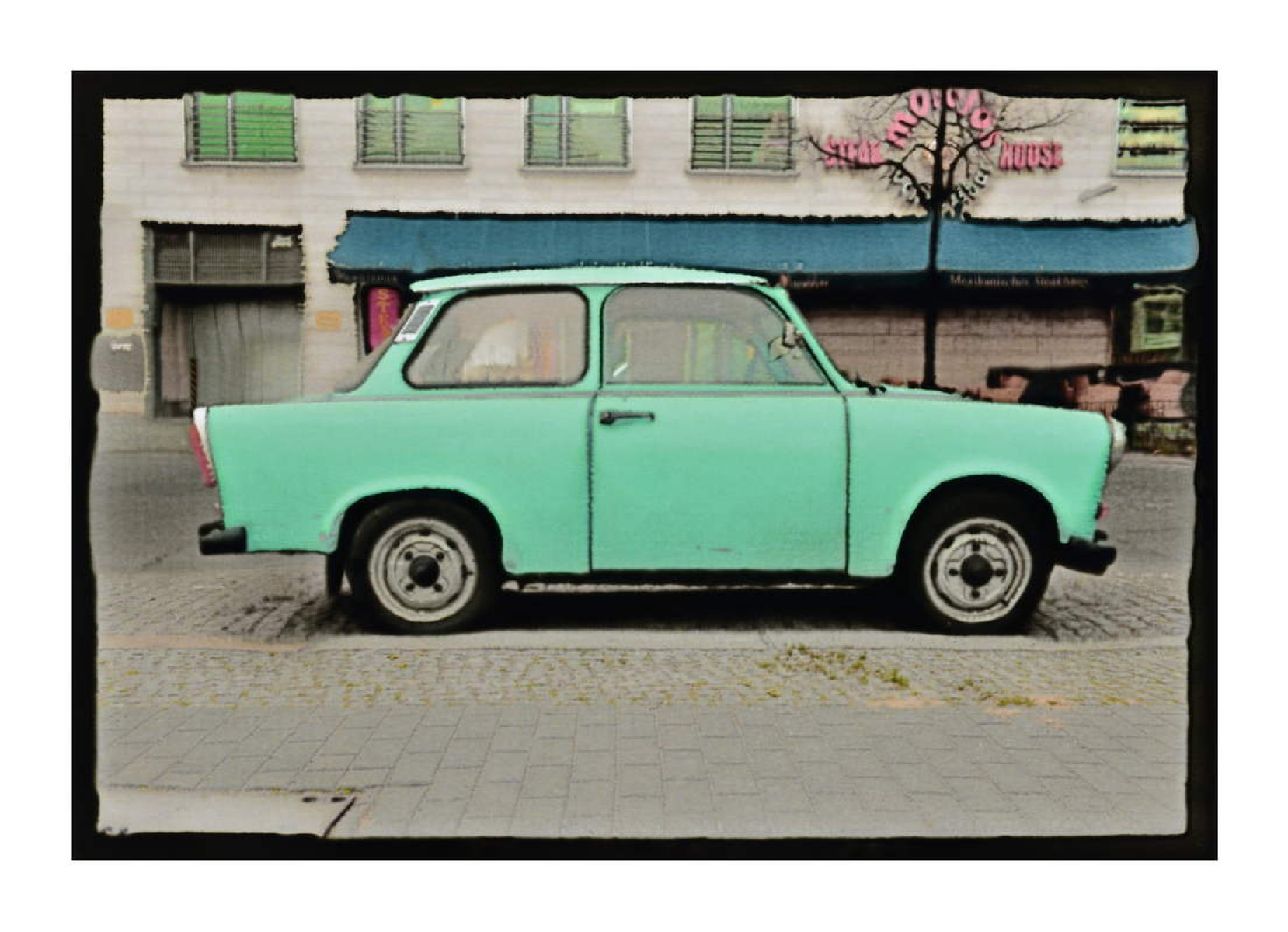 Trabant de Berlin, de Michel Jolyot The Art Cycle