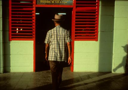 L'homme au chapeau, Cuba, de Jean Robert Franco The Art Cycle