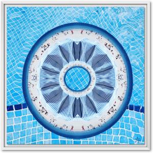Swimming, de Sabine Guez The Art Cycle