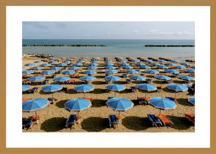 En attendant les touristes, de Valentin Delvallez The Art Cycle