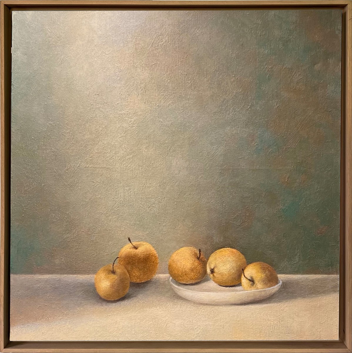 pastoukhova naturemorteauxcinqpommesdor theartcycle photo_principale 1194237352.jpeg The Art Cycle